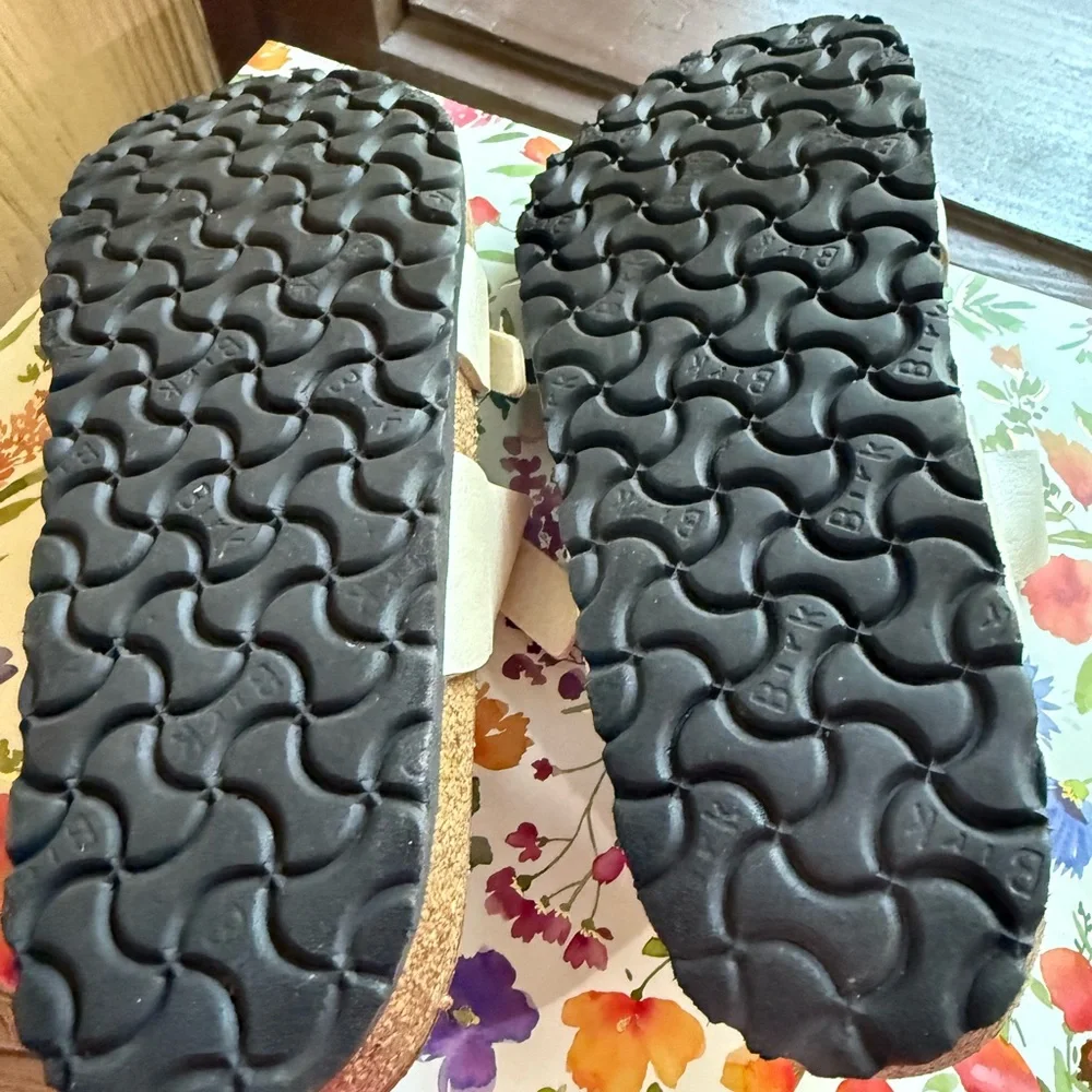 Birkenstock Cream Cork Footbed Sandals-Gently Worn-Great Color - Picture 3 of 3